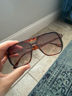 Tortoiseshell Aviator Sunglasses - Brown Lenses